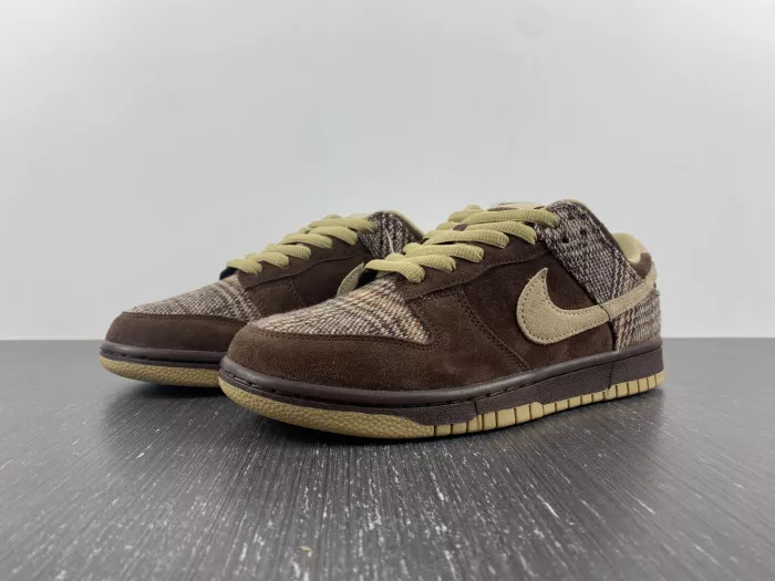 Husky Nike SB Dunk Low Tweed 304292-223 0119