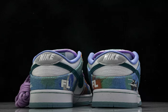 Cheap Husky Nike SB Dunk Low Futura Laboratories Bleached Aqua HF6061-400 0115