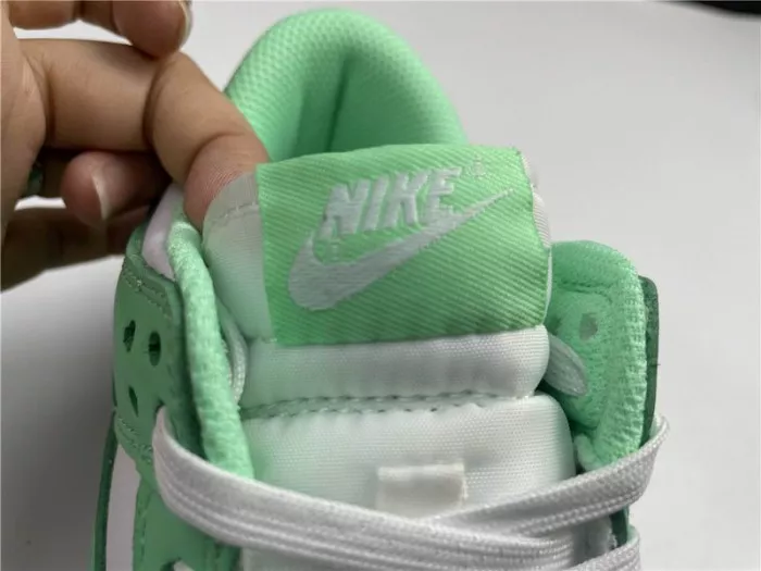 Rep Husky Nike Dunk Low Green Glow (W) DD1503-105 0119