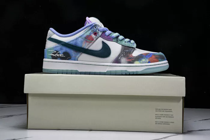 Cheap Husky Nike SB Dunk Low Futura Laboratories Bleached Aqua HF6061-400 0115