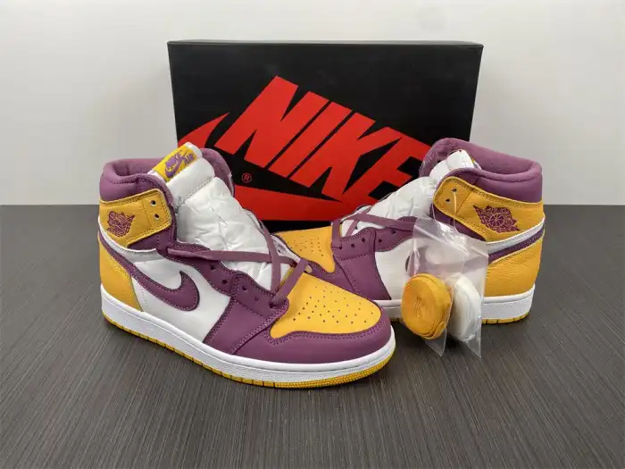 Rep Husky Air Jordan 1 High OG Brotherhood 555088-706 0126