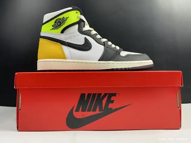 Rep Husky OG AIR 'VOLT RETRO GOLD' 1 555088-118 JORDAN HIGH 0318