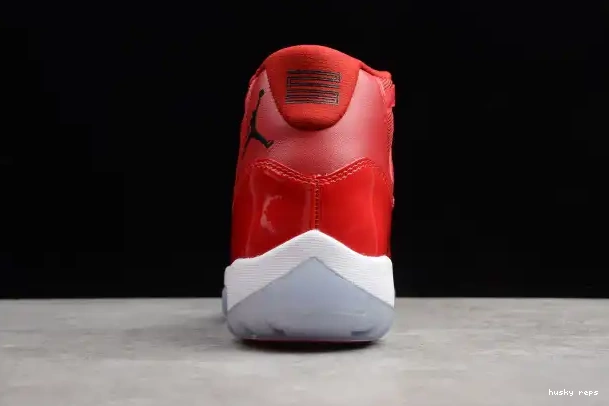 Cheap Husky RetroGym Air 11 Red Jordan 378037-623 0310