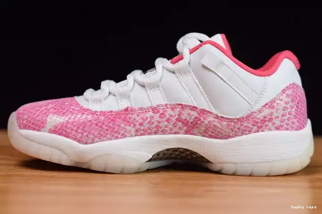 Husky AH7860-106 Jordan Pink 11 Low Air Snakeskin WMNS 0304