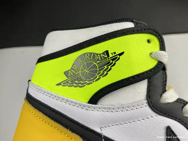 Rep Husky OG AIR 'VOLT RETRO GOLD' 1 555088-118 JORDAN HIGH 0318