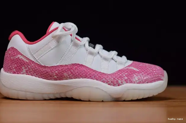 Cheap Husky AH7860-106 Jordan Pink 11 Low Air Snakeskin WMNS 0304