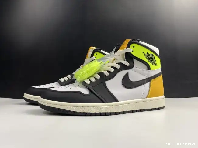 Rep Husky OG AIR 'VOLT RETRO GOLD' 1 555088-118 JORDAN HIGH 0318